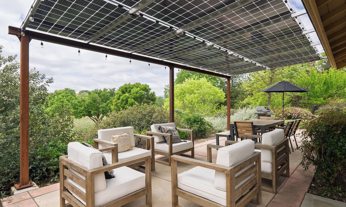 Templeton House | Hive Vista @Castoro | Vineyard View Stay + EV