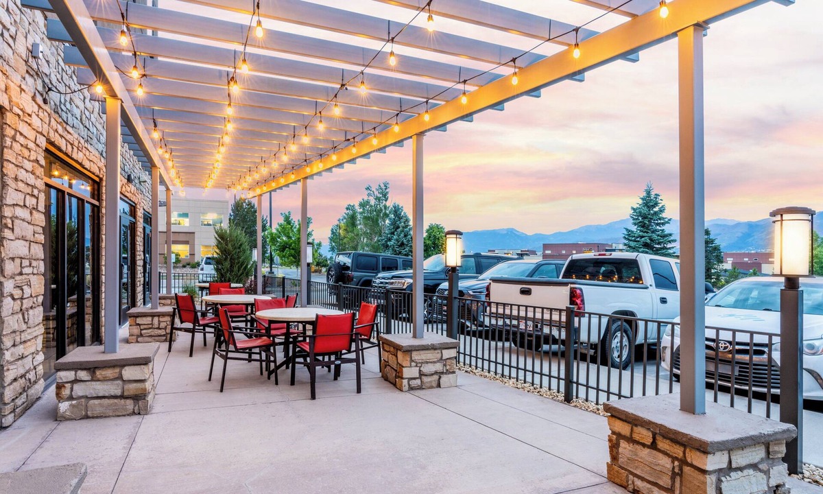 Colorado Springs Hotel | Holiday Inn Express & Suites Colorado Springs AFA Northgate by IHG
