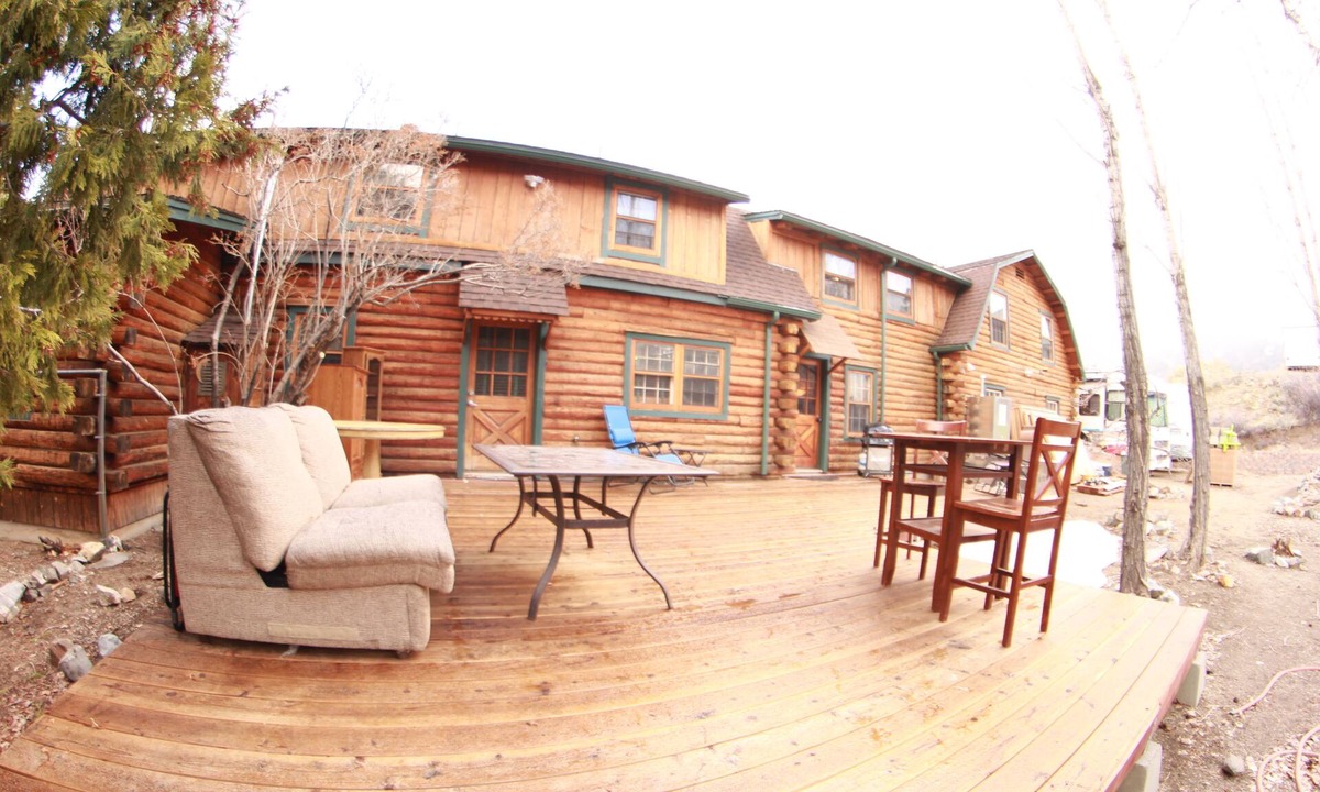 Wrightwood House | Holistic Health Day Spa and Lodging. Pampering in the Big Pines of Wrightwood,CA