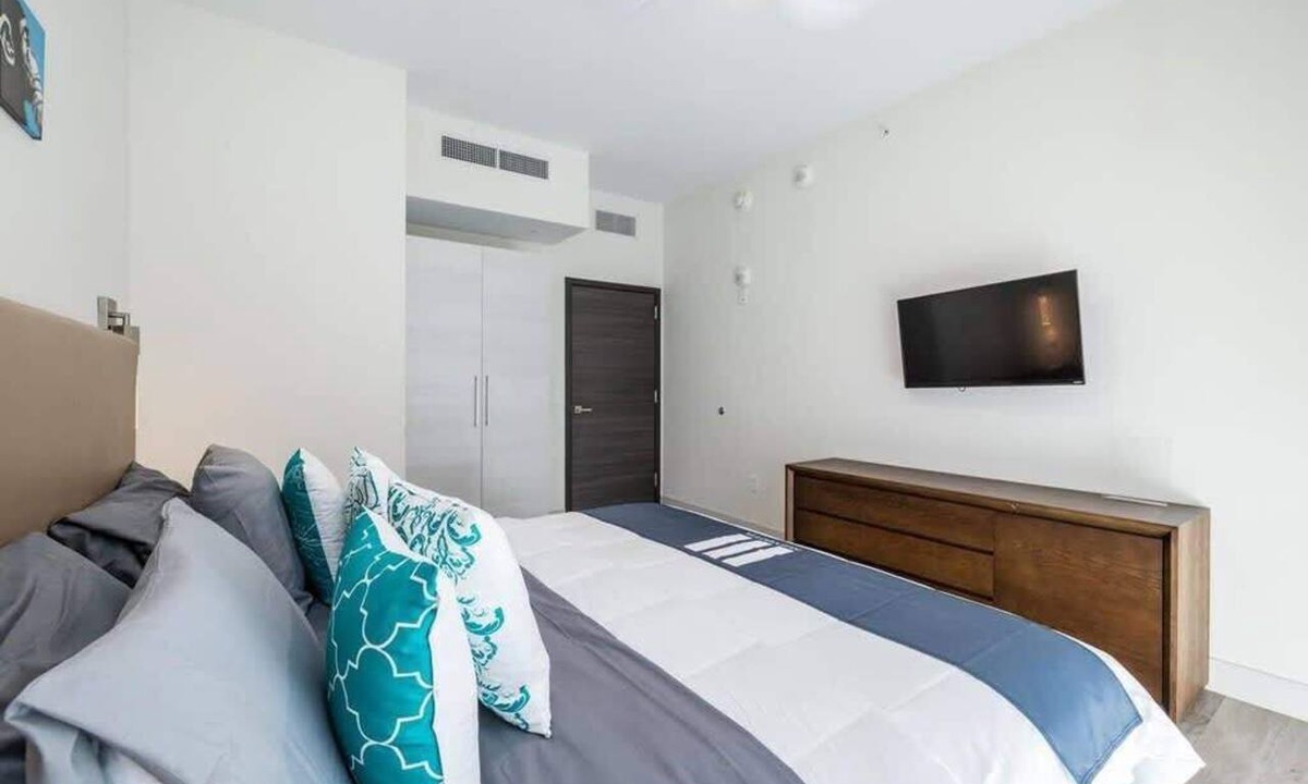 Hollywood Apartment | Hollywood Beachfront Apartment at COSTA