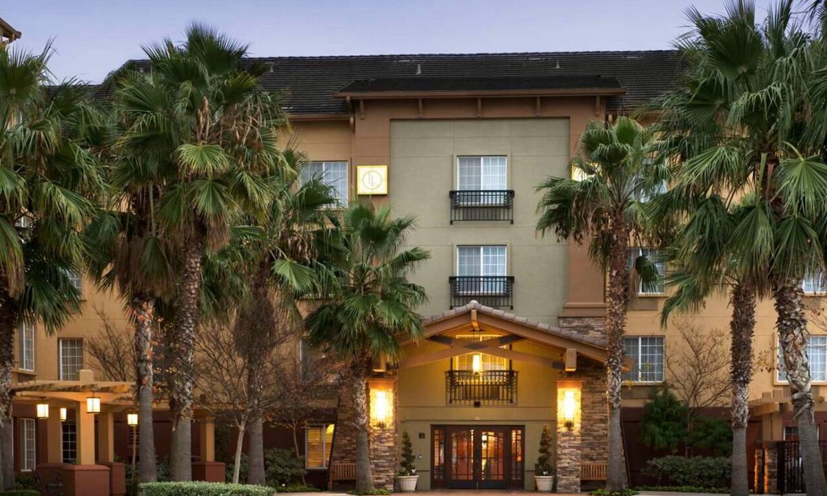 Milpitas Hotel | Home-like Suite w/Fully Equipped Kitchen w/free breakfast
