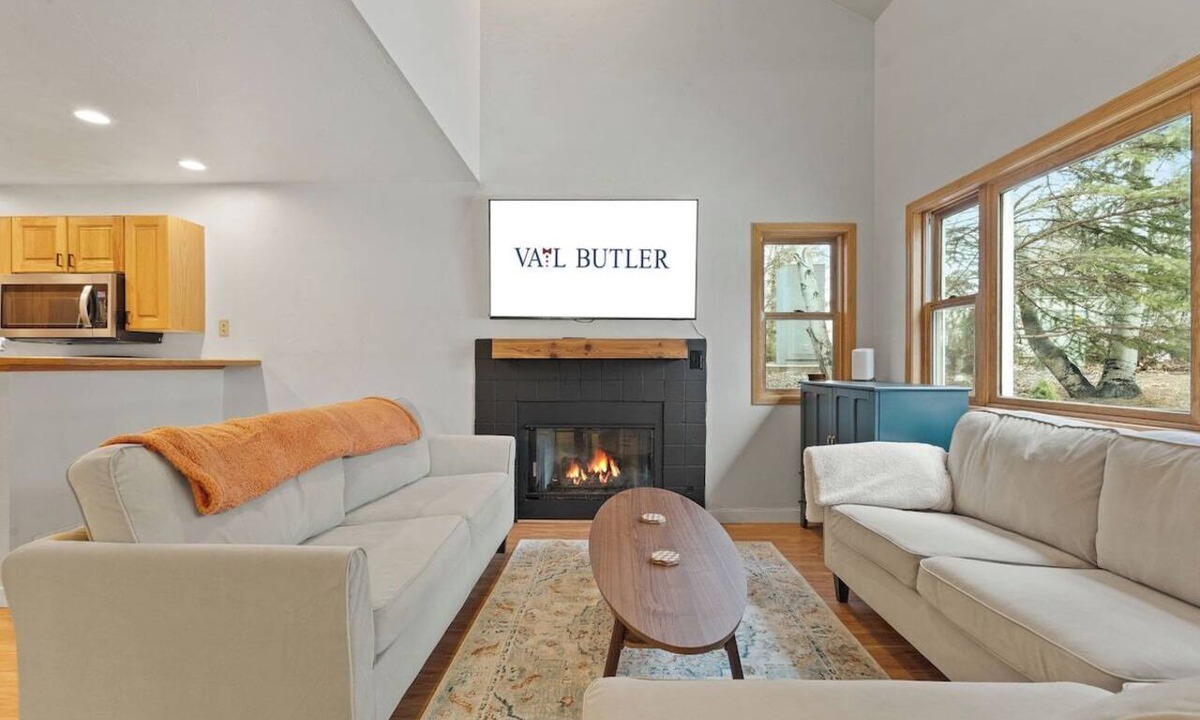Edwards House | Homestead Hideaway - 3 Bed Home, Minutes from Skiing, Amenities Galore!