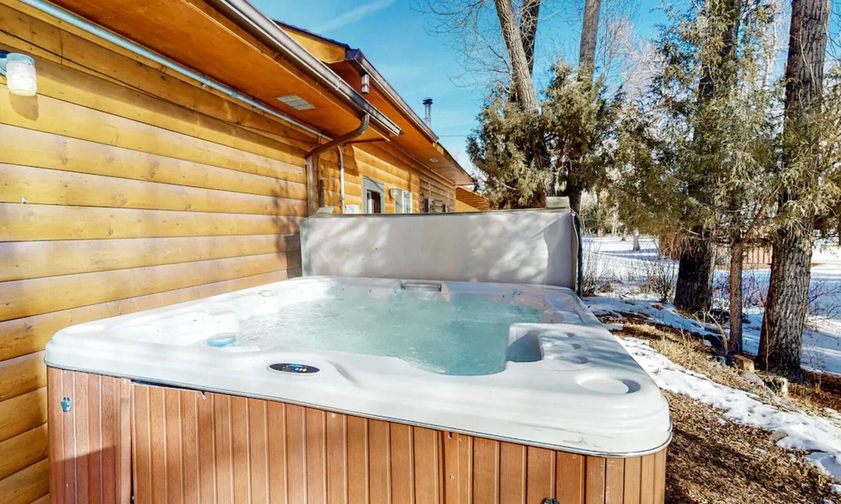 South Fork House | Hot Tub, Game Room, Mtn Views Near Ski & River