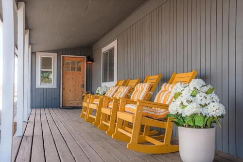 Calhan House | Hot Tub, King Beds, Beach Volleyball, Mountain Views, Private Retreat