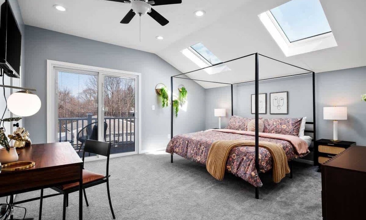 Detroit - Shoreway House | Hot Tub - N64 - Mins to Downtown - Sleeps 8