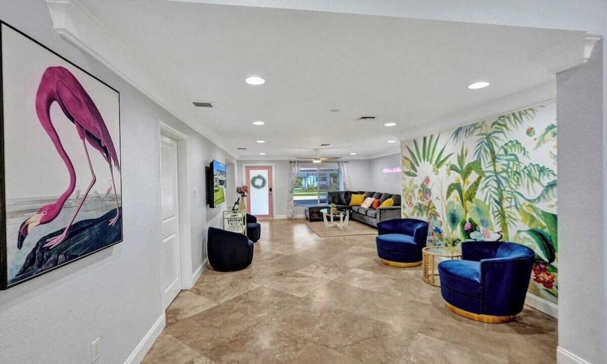 Fort Lauderdale House | Hot Tub! Roof Top! Firepit! Boat Dock!
