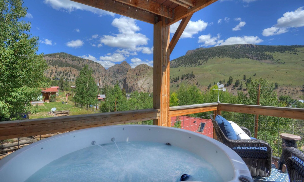 Creede House | Hot Tub | Unparallel Views | Dogs Welcome | Walk to Downtown Creede