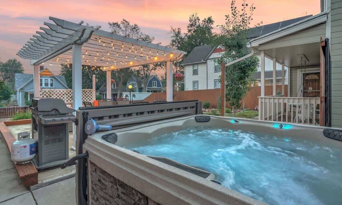 Central Colorado Springs House | HotTub, Patio, BBQ & FirePit | near Olympic Center