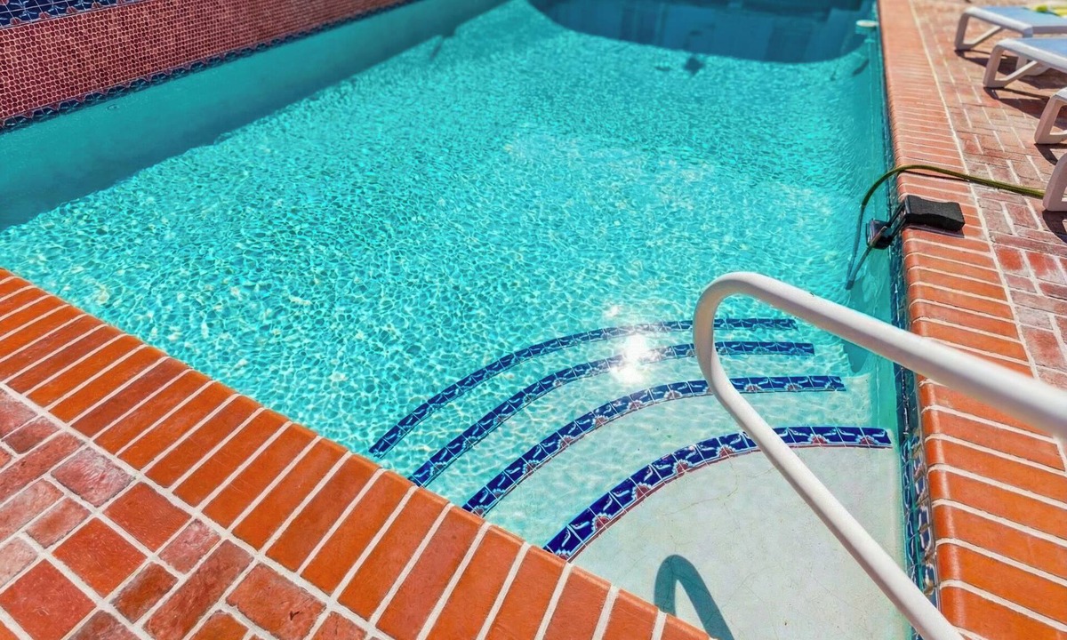 North Las Vegas Villa | Huge 6-BDR Villa with Pool