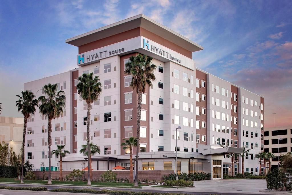 Irvine Business Complex Hotel | Hyatt House Irvine/John Wayne Airport