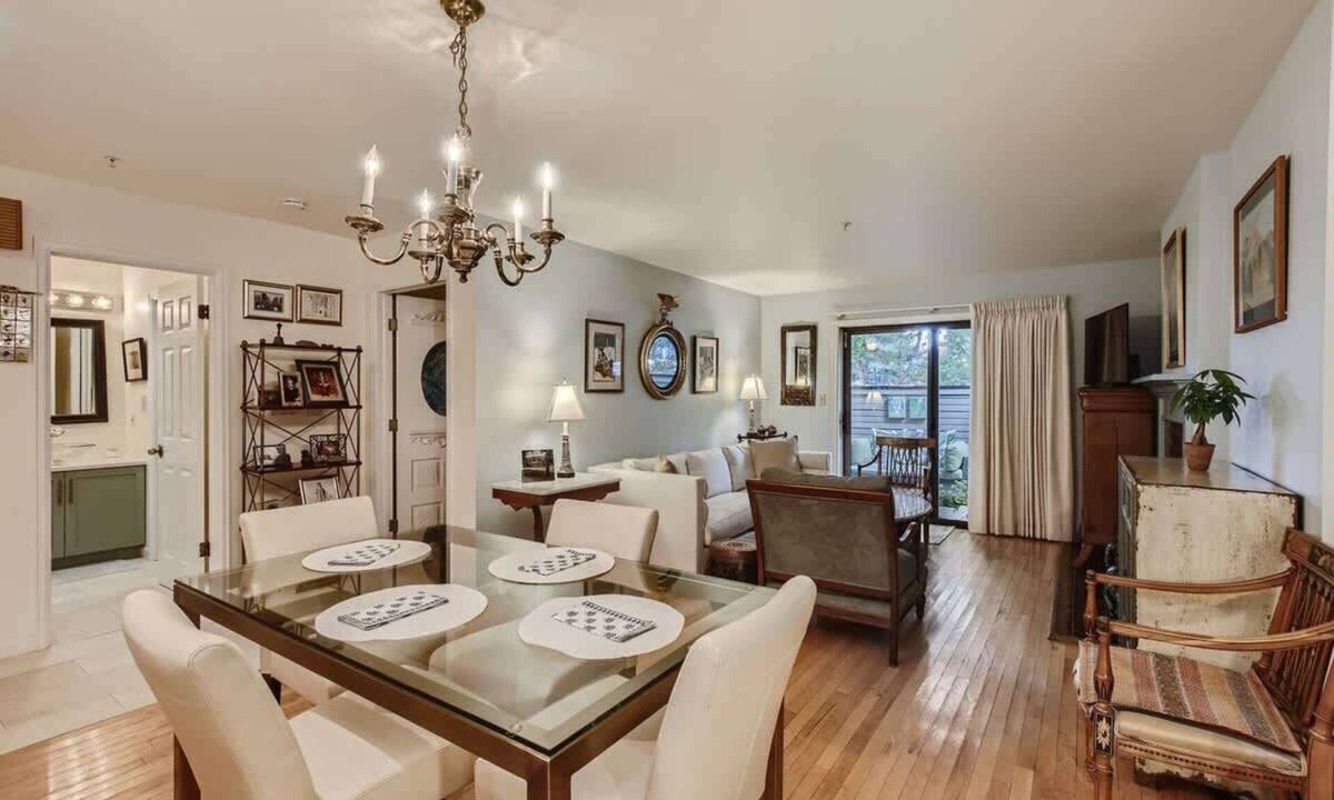 Lower Arapahoe House | Ideal Downtown 1 BDR Near Shops & Trails