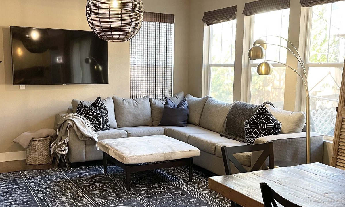 Parker House | Incredible Parker/Lone Tree House! Sleeps 11!