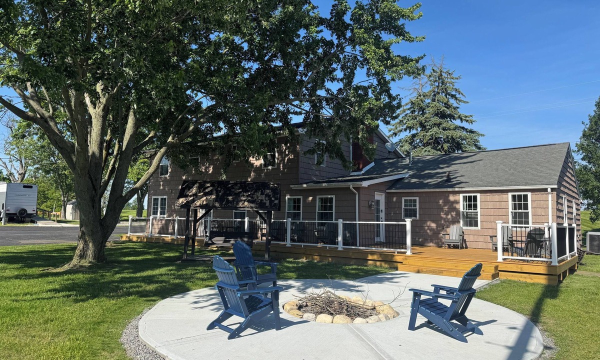 Lakeview Cottage | Indian Hallow Tarhe Cottage at Indian Lake