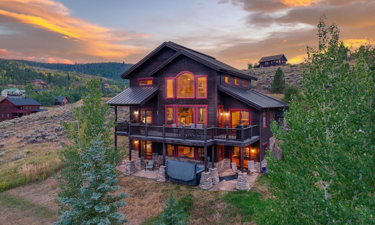 Innsbruck Val Moritz Cabin | Indian Trail Cabin 5 Bedroom Cabin by RedAwning