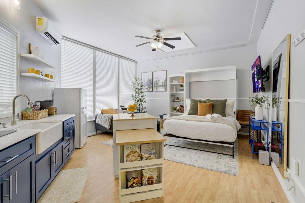 Downtown Colorado Springs Apartment | Indigo Cove Modern Studio near Historic Uptown