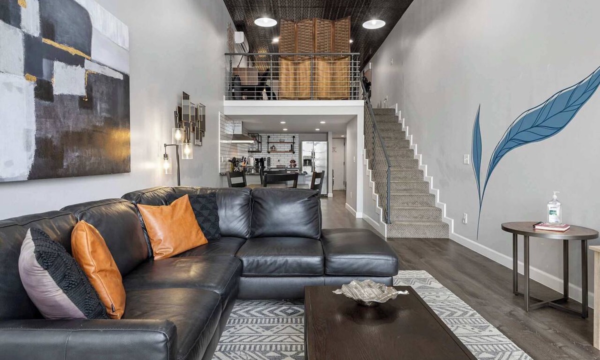 Barths Apartment | Industrial-Chic Loft with King Bed Close to Shops!