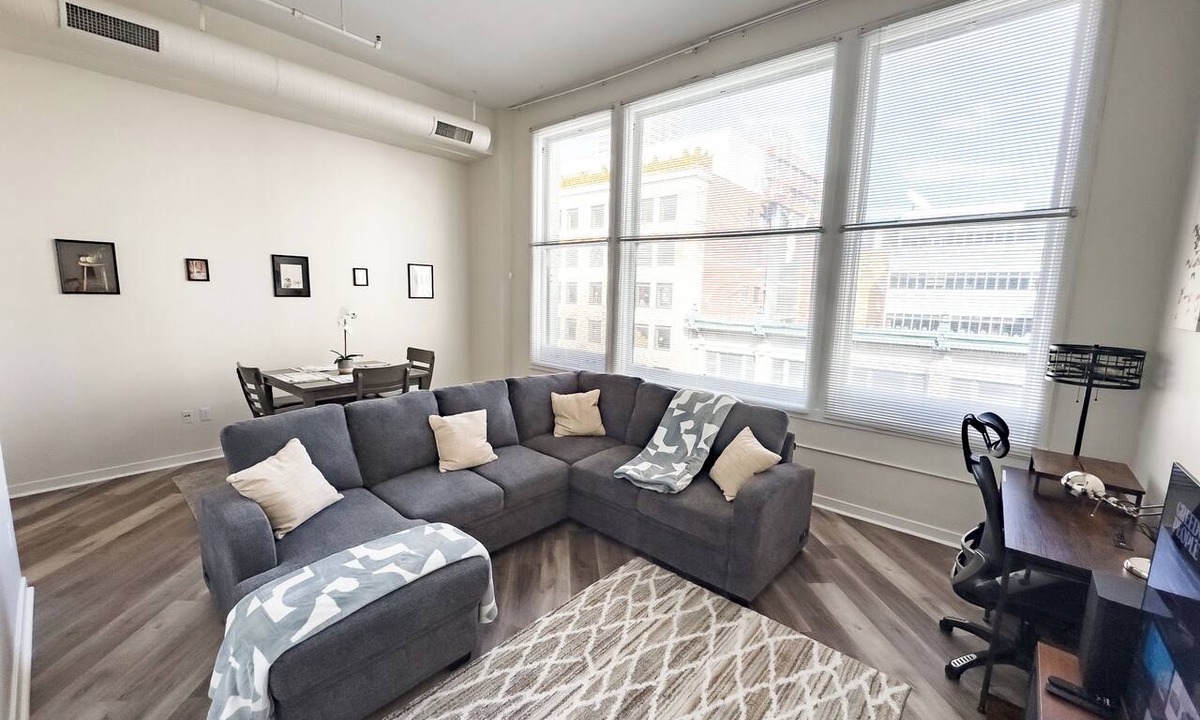 Mile Square Apartment | Indy Apt, Skywalk Access, Gym & Private Parking
