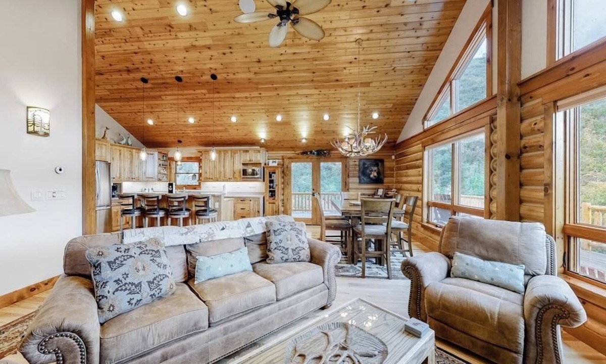 Turtle Lake House | Inviting cabin with lovely lake & mountain views - close to town & hiking