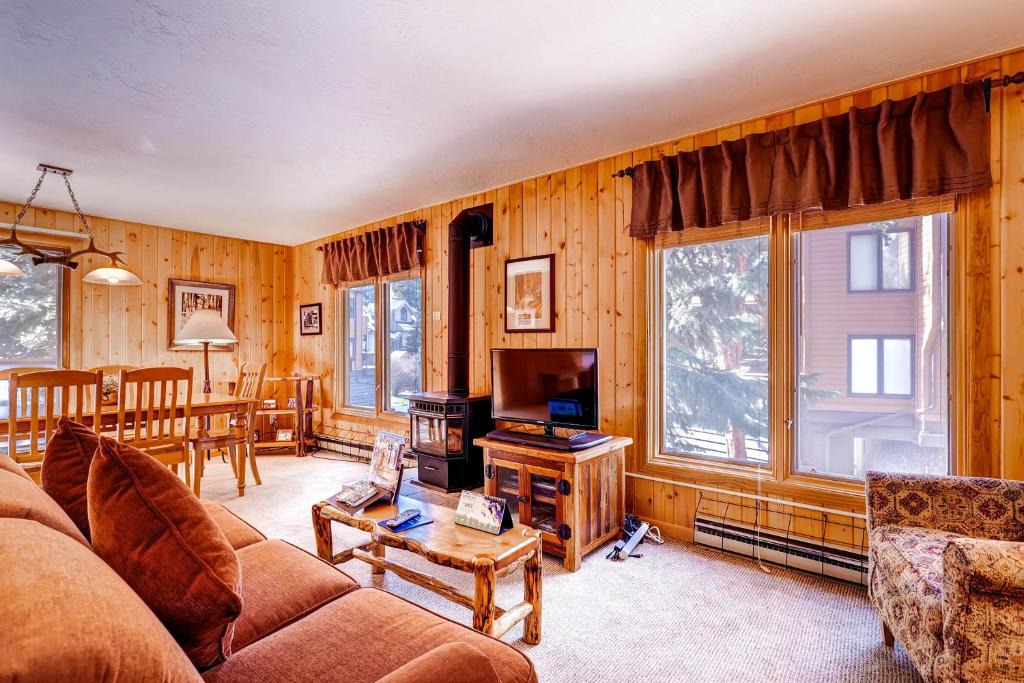 Mountain House Apartment | Key Condo 2950