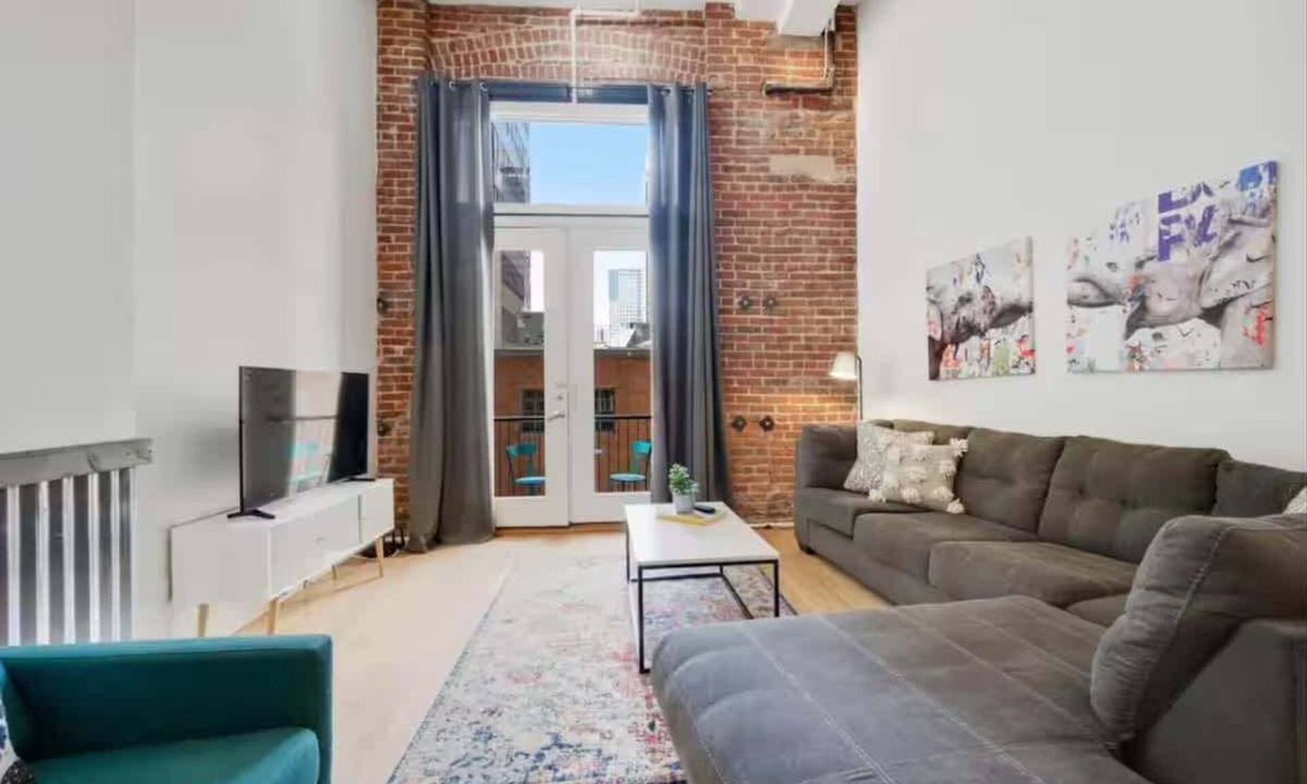 Downtown Denver Condo | King Loft Retreat | Balcony | Pet-Friendly | 30Day