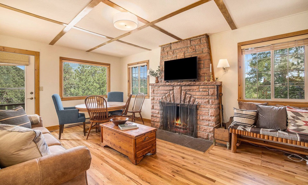 Estes Park House | Kittery West - Long-Term Vacation Rental, 30+ Days Only, 2 BDR in Estes Park CO