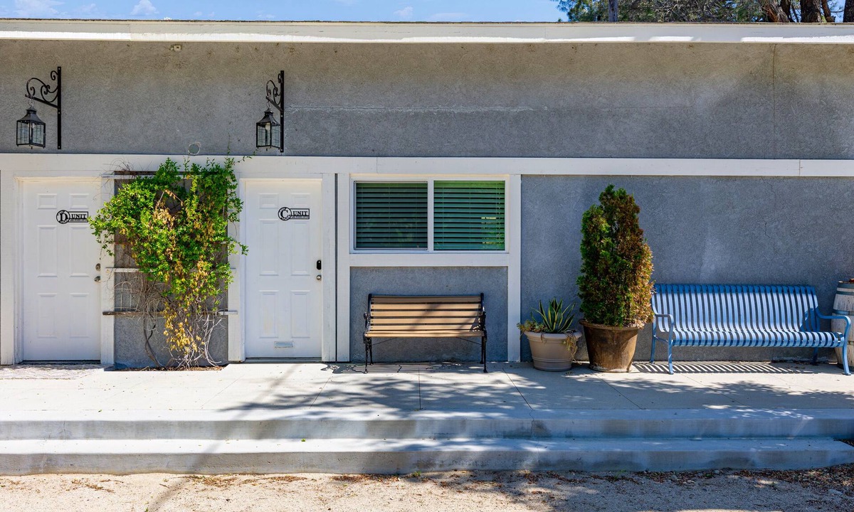 Lake Hughes Apartment | Lake Hughes Apartment Unit C