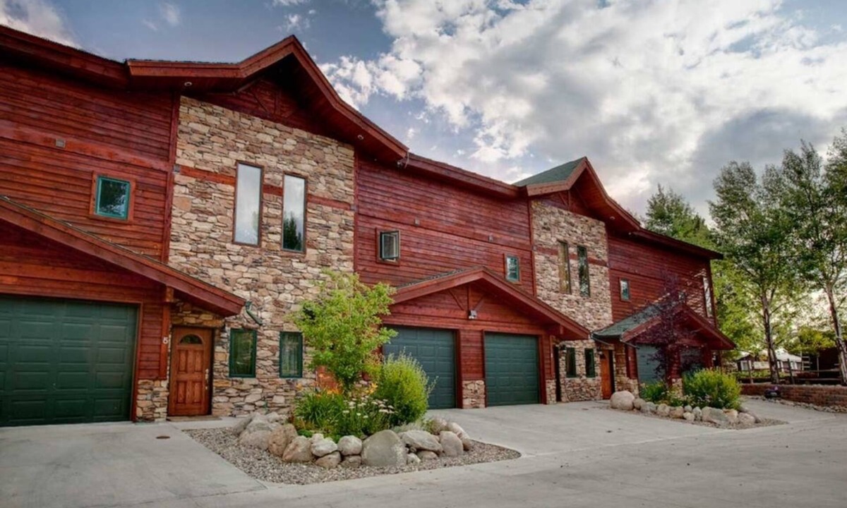 Grand Lake Condo | Lakefront Luxury Townhome at Beacon Landing Townhomes and Marina Unit 5