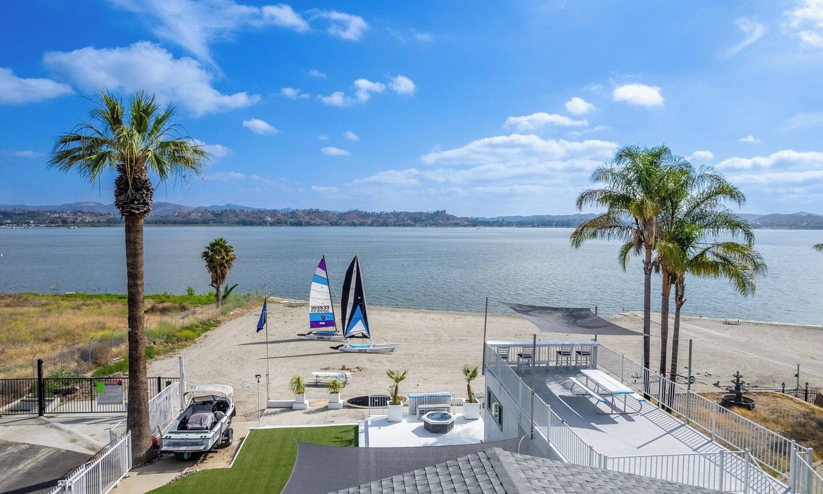 Lake Elsinore House | Lakefront SoCal Escape with Private Beach - Sail, Relax & Stay on the Water