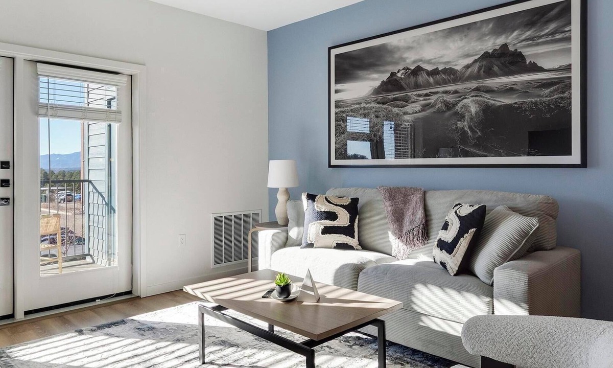 Northgate Apartment | Landing | Spectacular 1BD, Pool, Gym