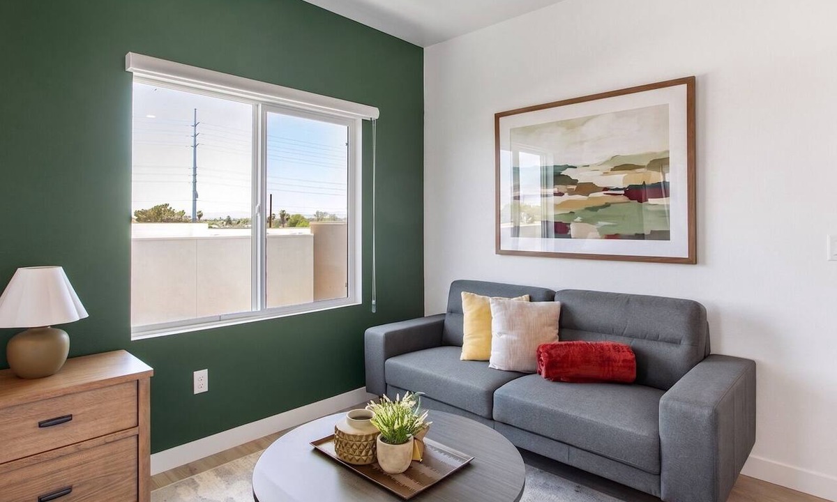 Las Vegas Apartment | Landing | Stunning Studio, Gym, Clubhouse