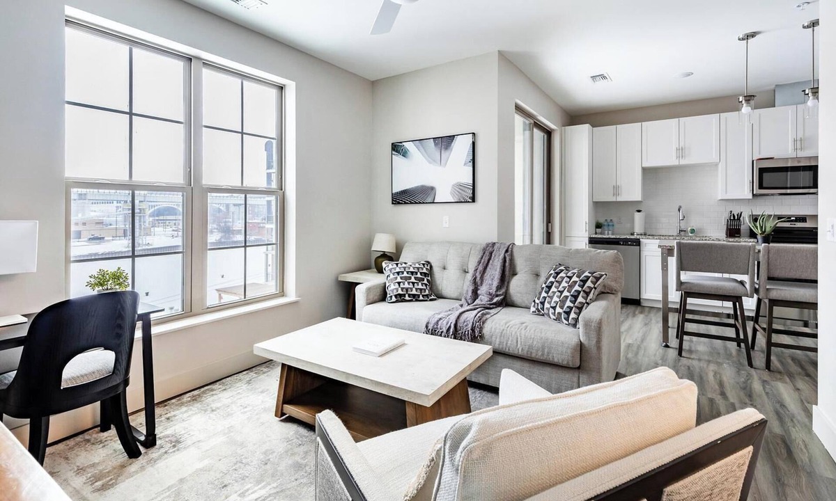 Tremont Apartment | Landing | Stunning 1BD, Courtyard, Gym