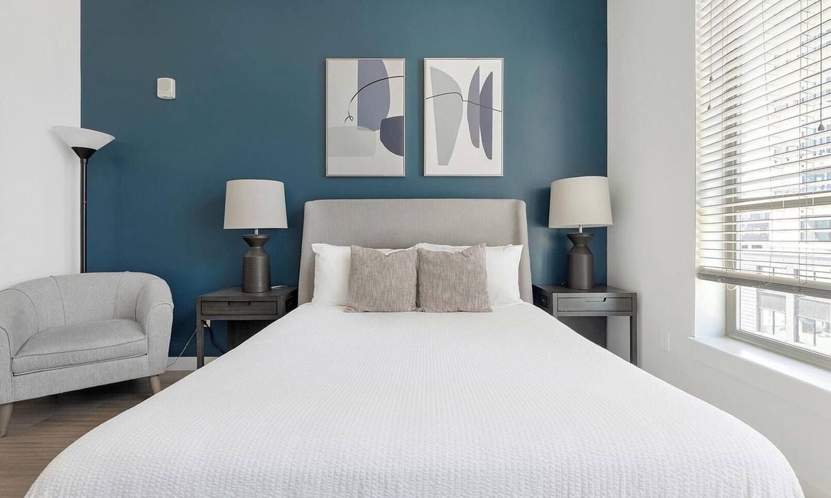 River North Art District Apartment | Landing | Stunning Studio, Gym, Clubhouse