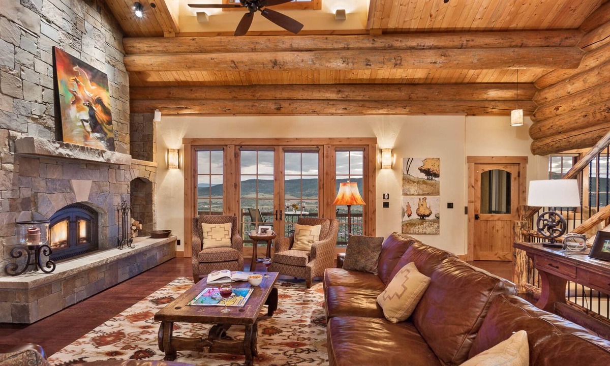 Steamboat Springs House | Large and Luxurious + Hot Tub + Elevator + Close to Skiing - Panorama Grande