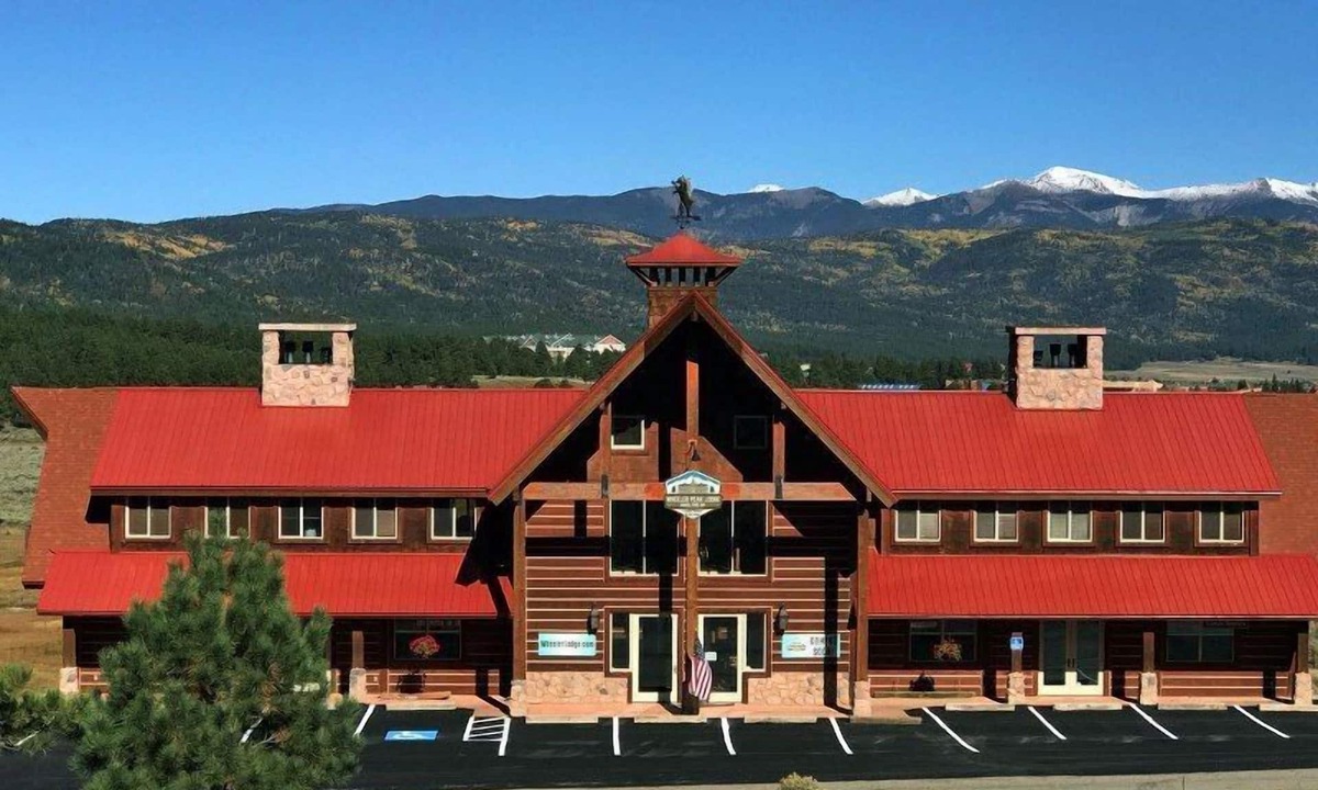 Angel Fire Cabin | Large Groups | WiFi | Wheeler Peak Lodge