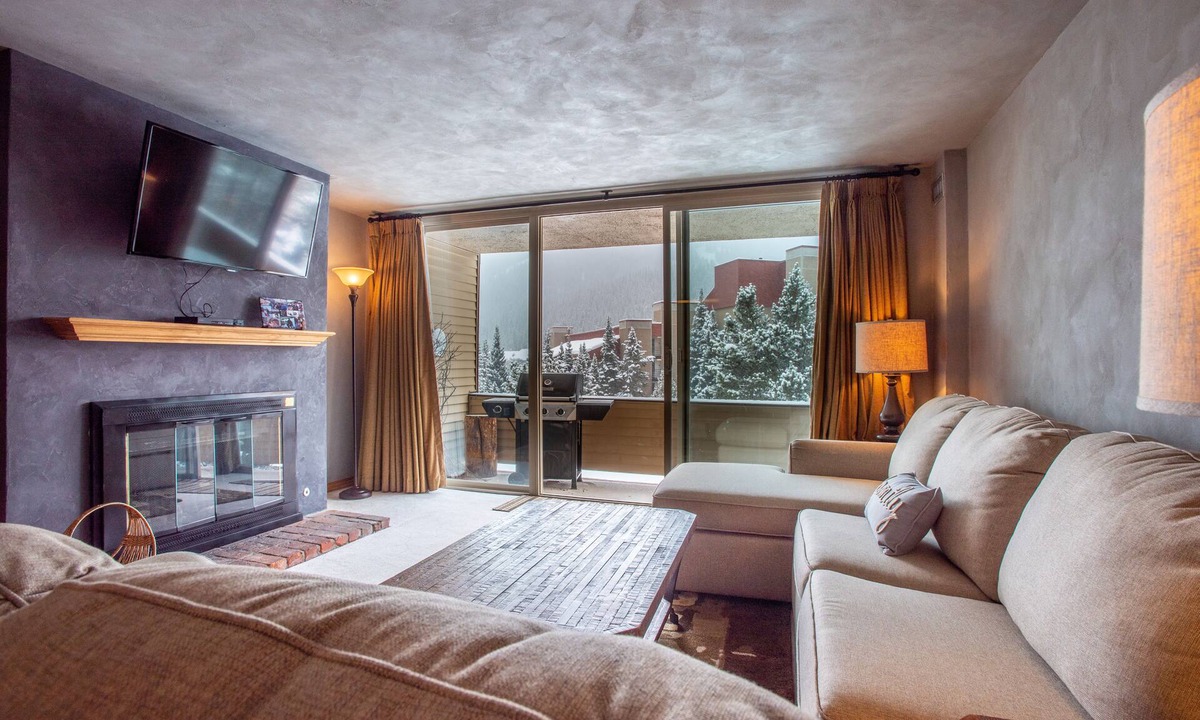Copper Mountain Village Condo | Large nicely appointed condo, giant deck, free WiFi, Heated garage parking, B