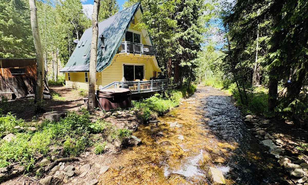 Black Hawk Cabin | Lazy Me ~ A Magical Creek-front Cabin with Hot Tub & Private Woods