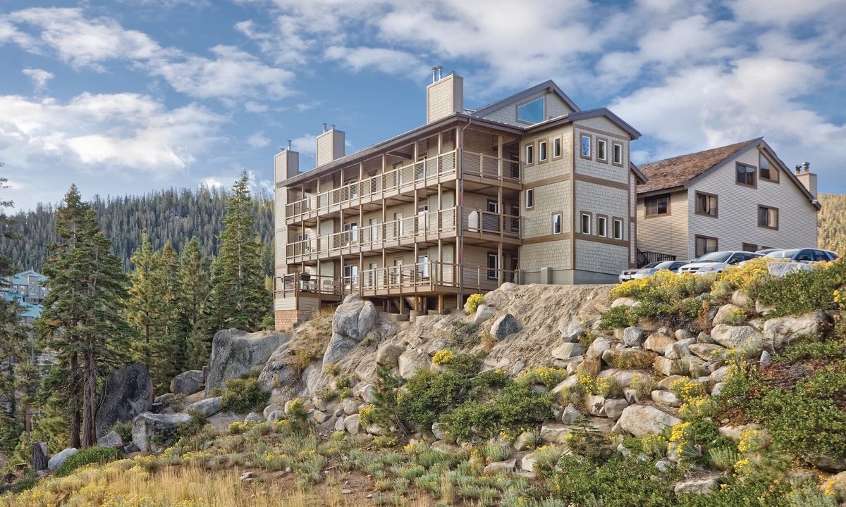 Tahoe Village House | Leave your worries at the door!