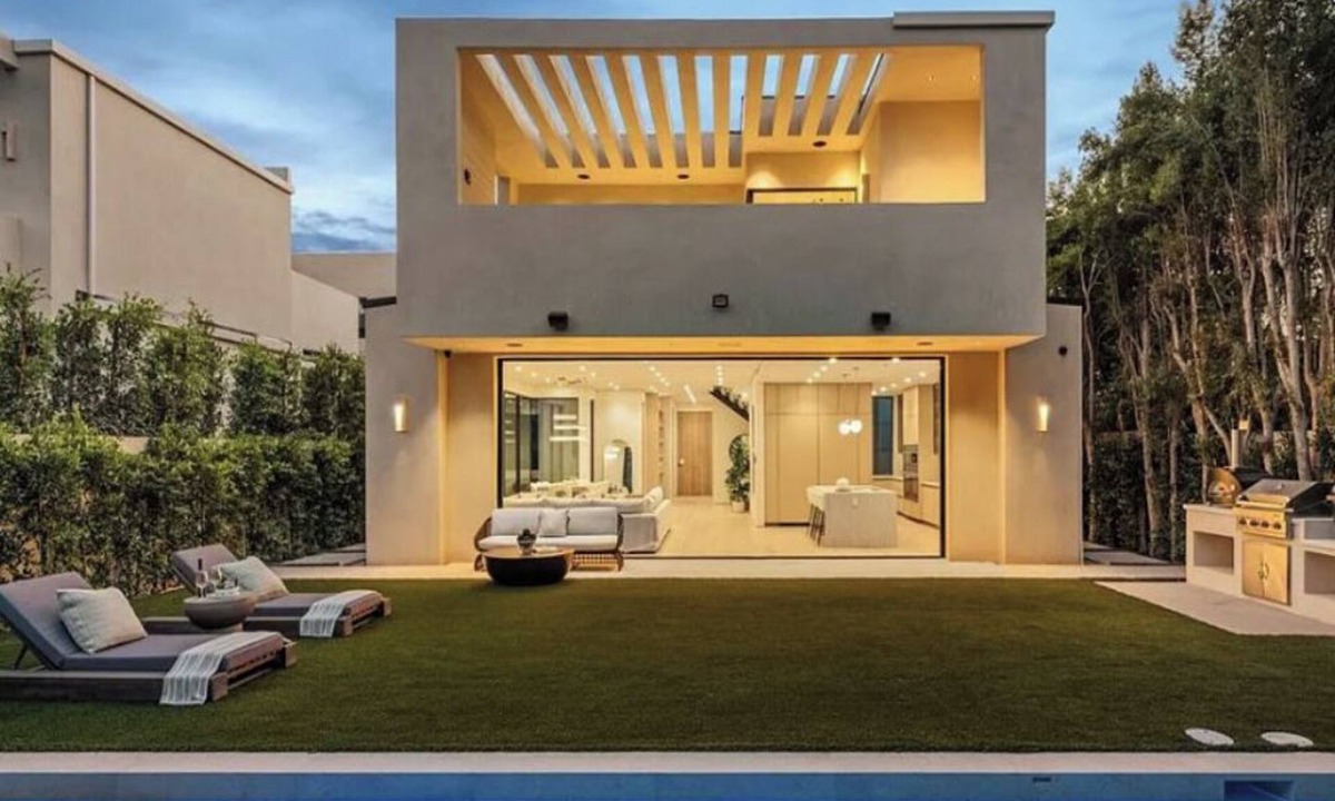 Sherman Oaks House | Lemona Villa - Golden Hour Oasis w/Pool, Spa, Chef’s Kitchen