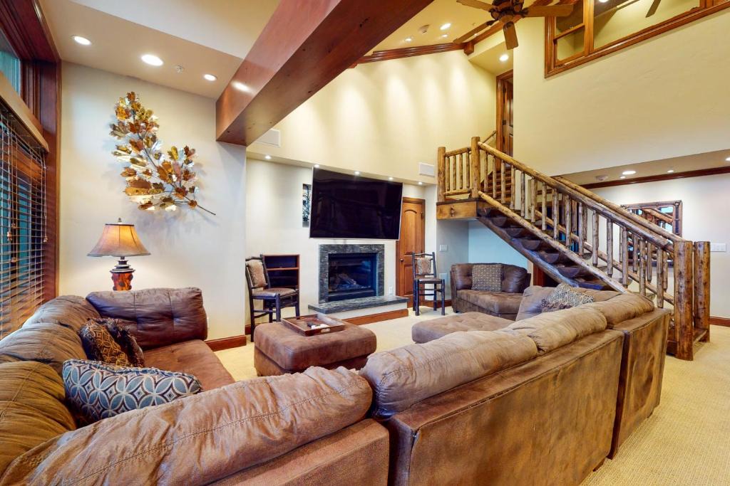 Vail Apartment | Lion Square Lodge East 307
