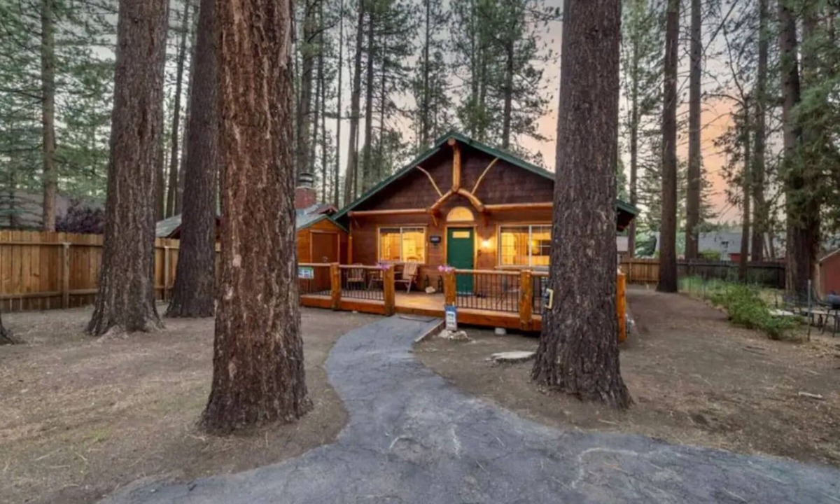 Moonridge Cabin | Location, Location, Location! Emerald Isle Cabin