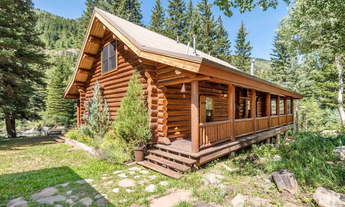 Carbondale Cabin | Log Cabin on Crystal River w/On Site Fishing
