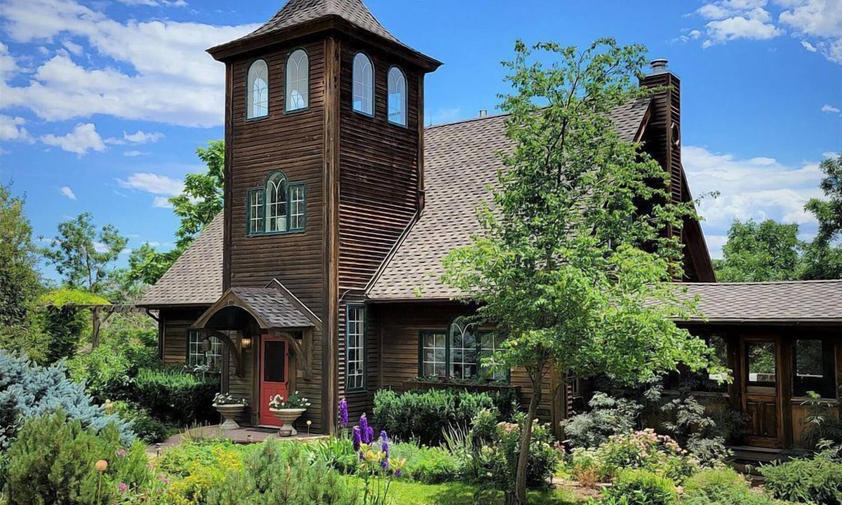 Longmont House | Lovely Farmhouse Retreat, close to Boulder and Rocky Mountain National Park