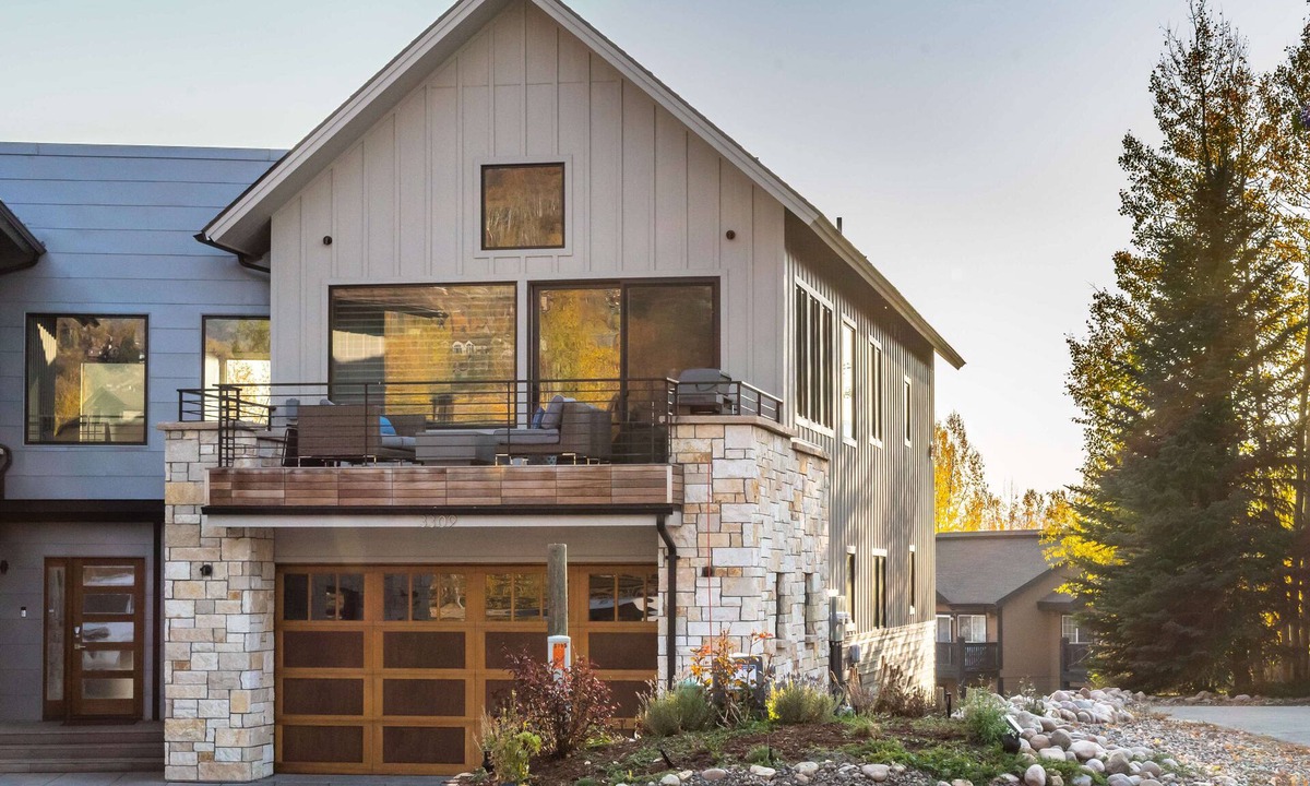 Steamboat Springs House | Lucky Snowflake | Pet Friendly | Mountainside Location | Hot Tub