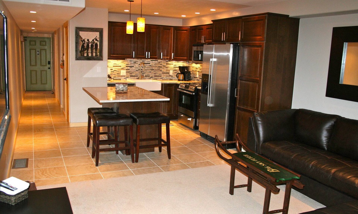 Frisco Condo | Lux Condo 1BR/1BA in Mountainside - KING bed - Free Wifi 500+mbps - HUGE Shower