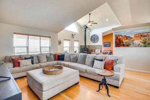 Glade Park House | Luxe Mesa View Home on 35 Acres w/Wraparound Deck
