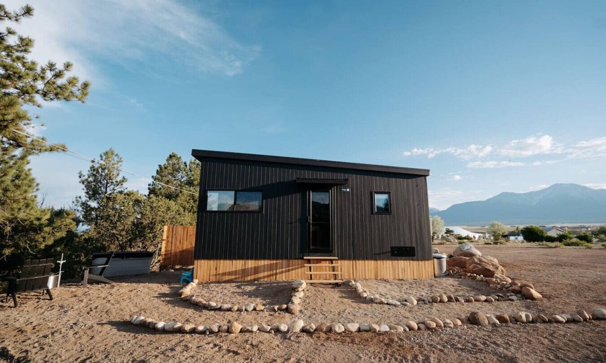Johnson Village House | Luxurious, Riverside Chalet! Romantic Mountain Views