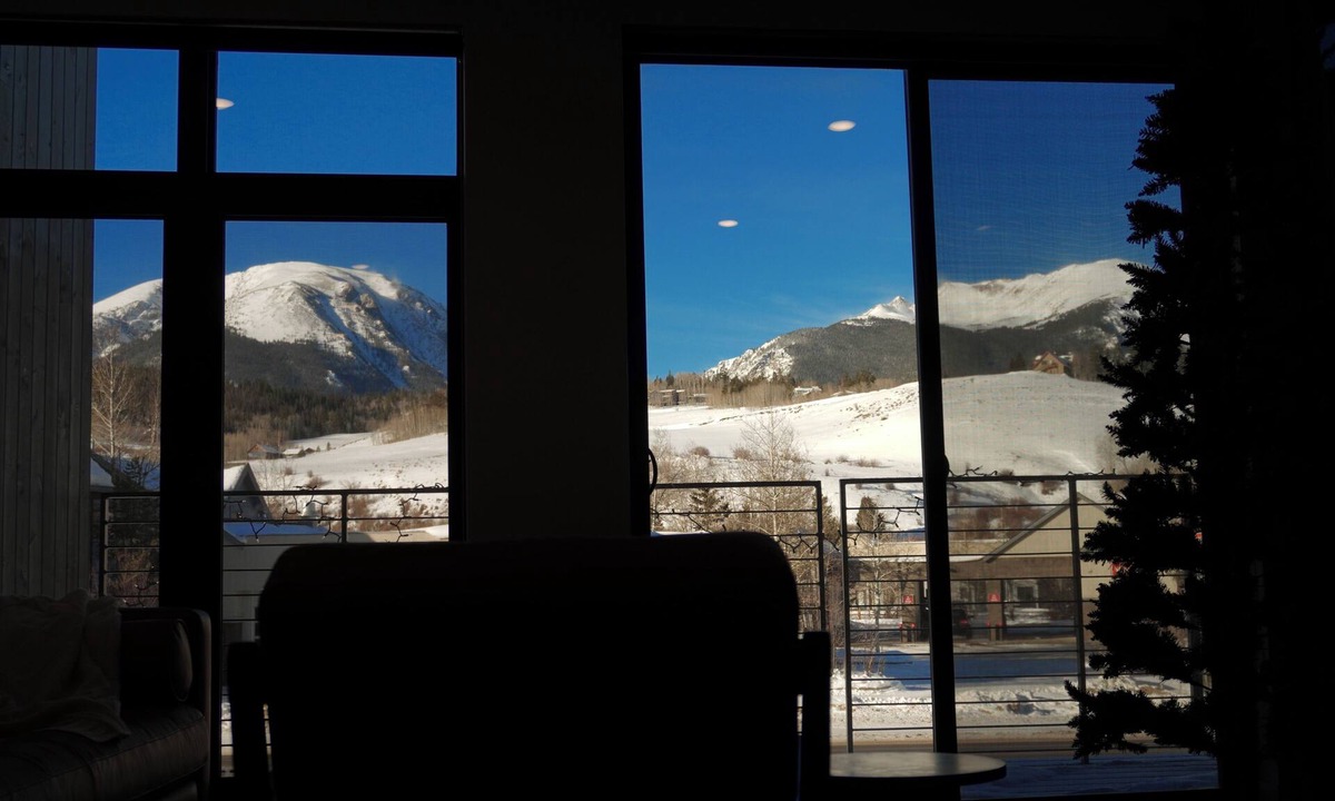 Willow Grove Condo | Luxury 2-bedroom Condo on the Blue River in Silverthorne