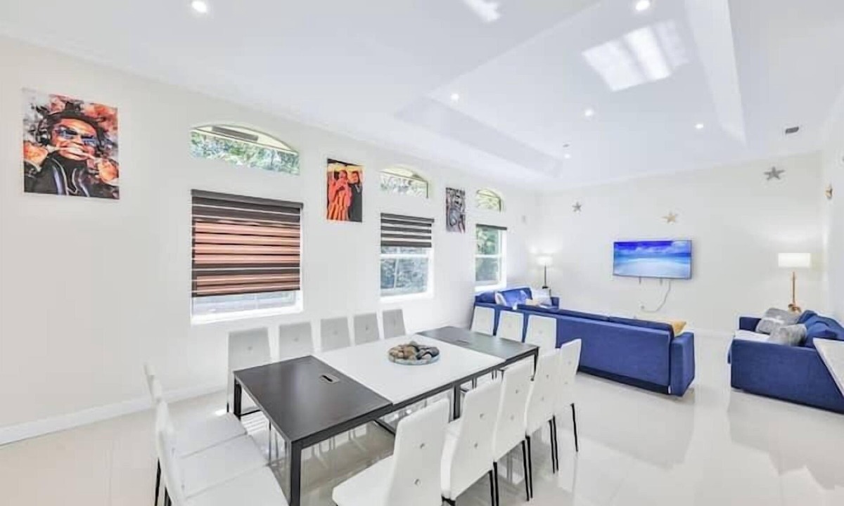 Davie House | Luxury 5BR Villa near Hard Rock Casino