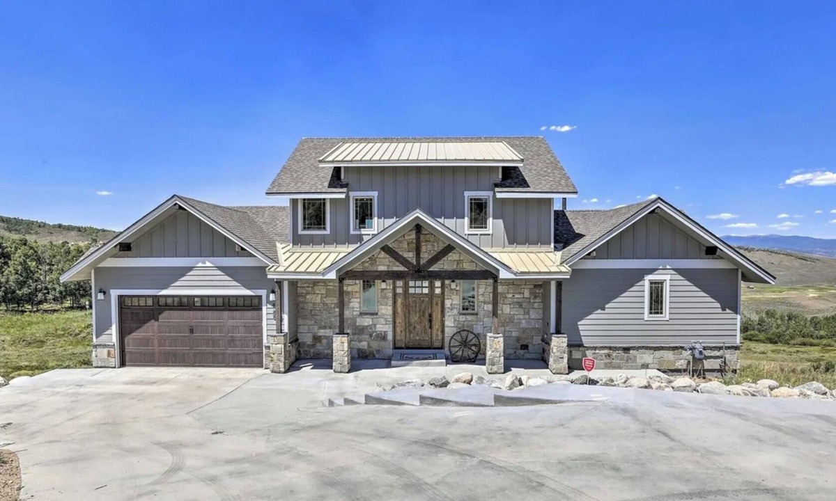 Granby House | Luxury 6 BDR Home! Skiing, Golf, Views, Hot tub!