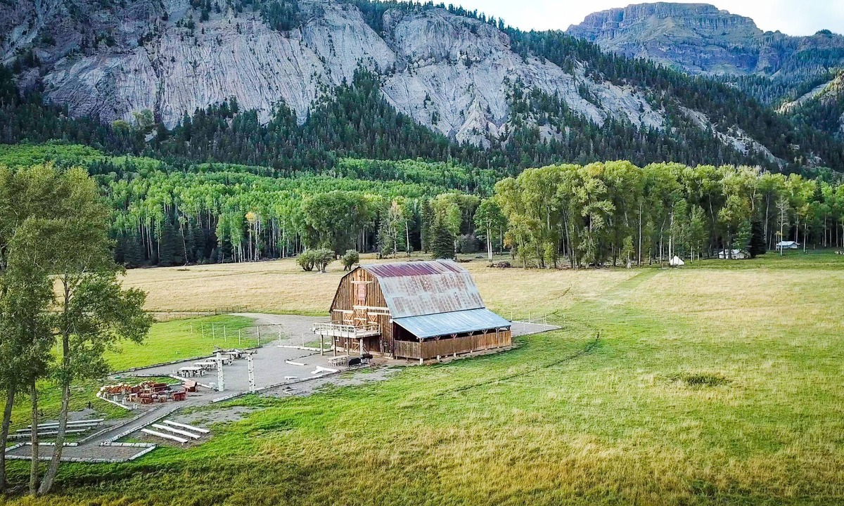Pagosa Springs Bed & Breakfast | Luxury Glamping Tents, Event Barn and Mountain Ranch
